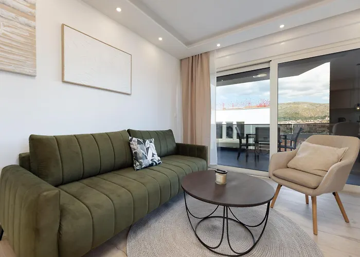 아파트 Fly 트로기르